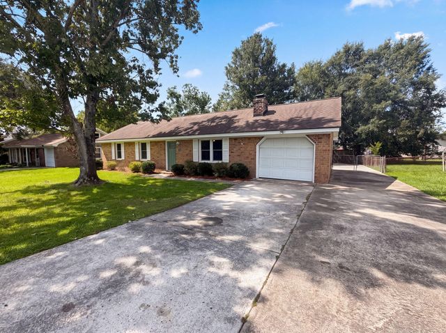 1110 Stuart Drive, Moncks Corner, SC 29461