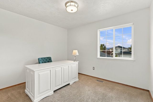 23918 E Maxwell Dr, Liberty Lake, WA 99019