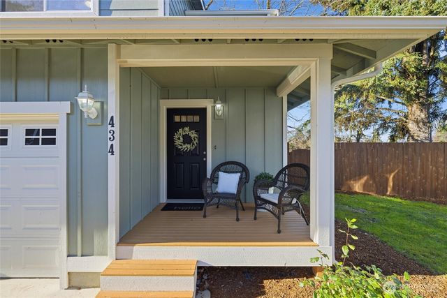 434 Oak Hill Lane, Burlington, WA 98233