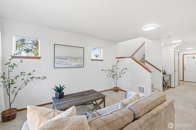 434 Oak Hill Lane, Burlington, WA 98233