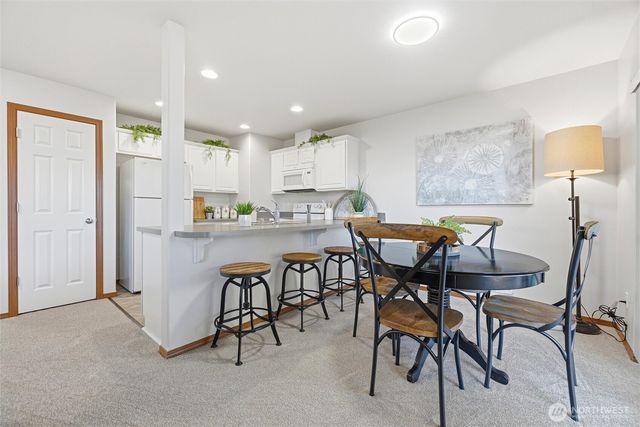 434 Oak Hill Lane, Burlington, WA 98233