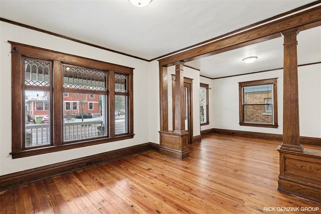 356 Pine Avenue, Holland, MI 49423