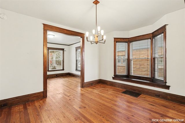 356 Pine Avenue, Holland, MI 49423