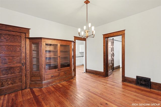 356 Pine Avenue, Holland, MI 49423