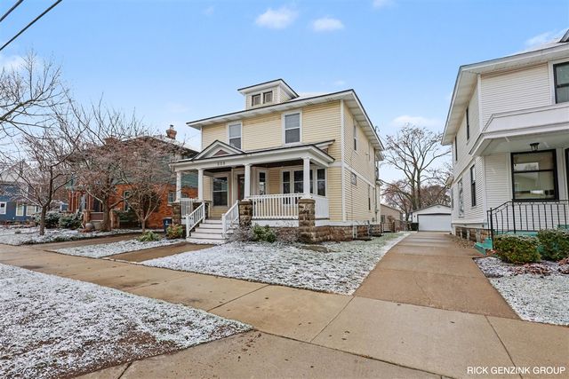 356 Pine Avenue, Holland, MI 49423