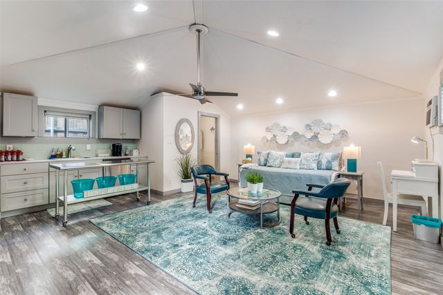 6463 Highgate Lane, Dallas, TX 75214