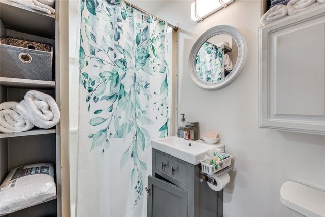 6463 Highgate Lane, Dallas, TX 75214