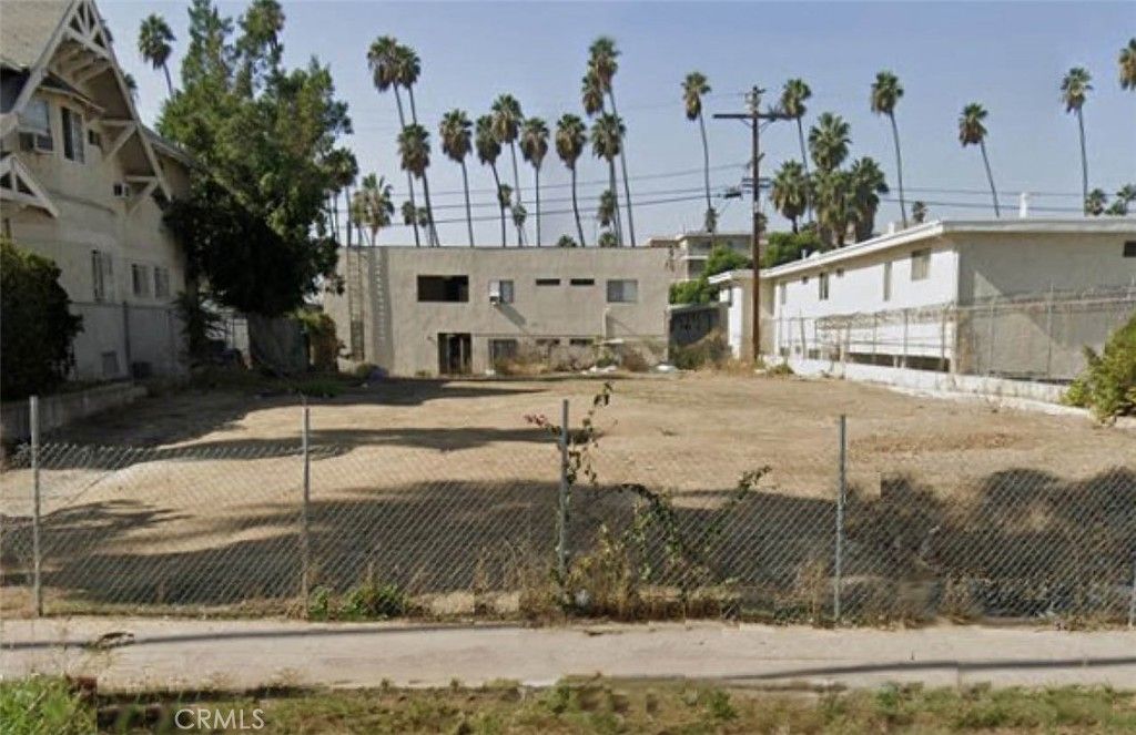 957 Arapanhoe, Los Angeles, CA 90006