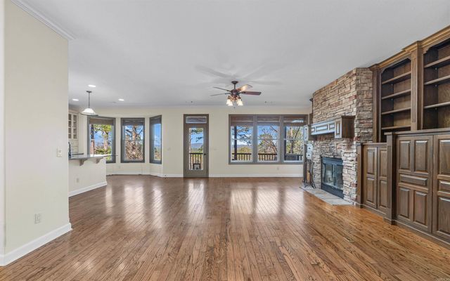 10 Moncada Circle, Hot Springs Village, AR 71909