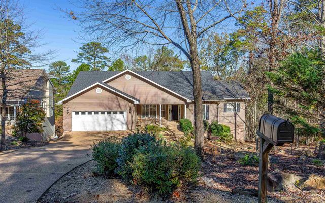 10 Moncada Circle, Hot Springs Village, AR 71909