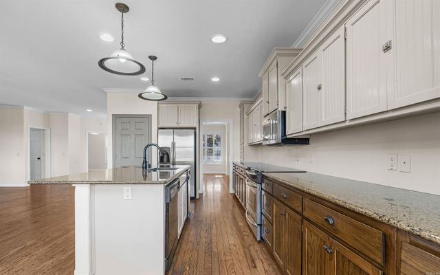 10 Moncada Circle, Hot Springs Village, AR 71909