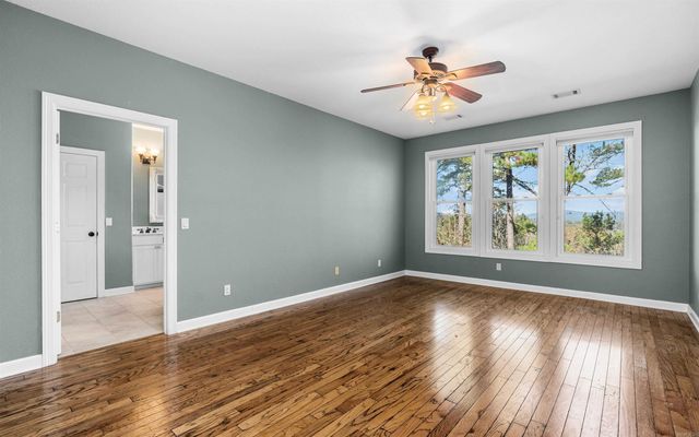 10 Moncada Circle, Hot Springs Village, AR 71909