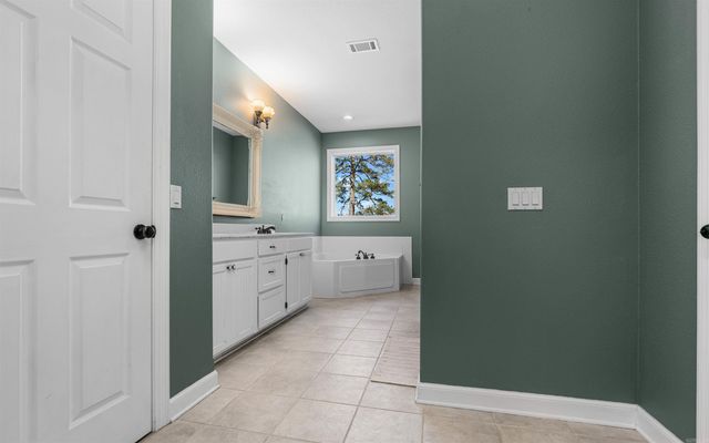 10 Moncada Circle, Hot Springs Village, AR 71909