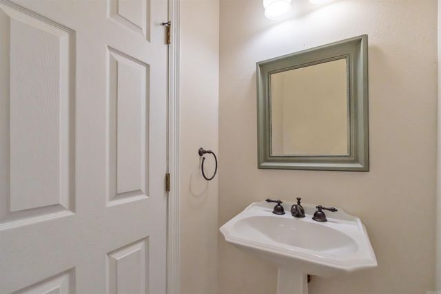 10 Moncada Circle, Hot Springs Village, AR 71909