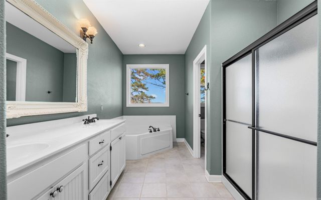 10 Moncada Circle, Hot Springs Village, AR 71909