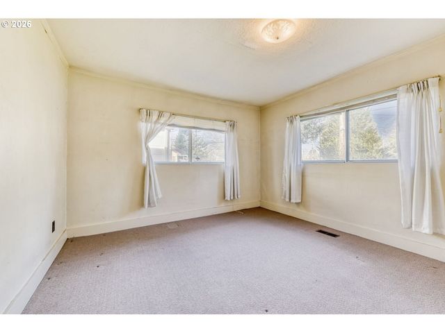 3006 N WILLIS Blvd, Portland, OR 97217