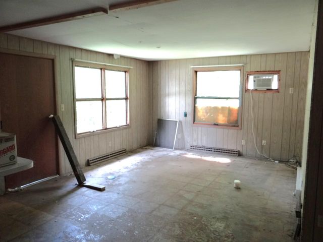 N1771 COUNTY RD EE, Redgranite, WI 54970