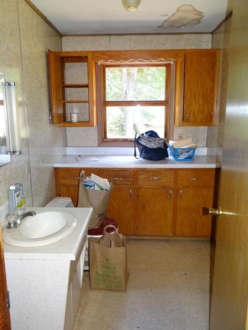 N1771 COUNTY RD EE, Redgranite, WI 54970