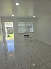 411 SE 3rd Ave 3, Hallandale Beach, FL 33009