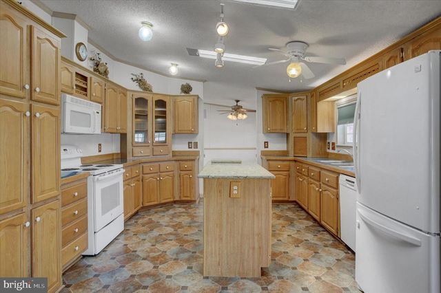 5664 CLARIDGE CT, Fayetteville, PA 17222