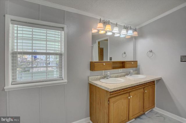 5664 CLARIDGE CT, Fayetteville, PA 17222