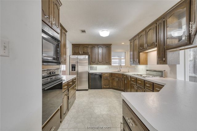 1402 Riverstone Court, College Station, TX 77845
