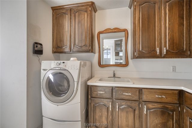 1402 Riverstone Court, College Station, TX 77845