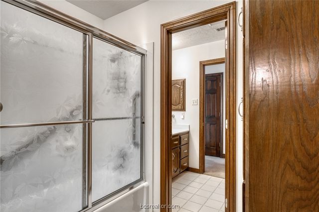 1402 Riverstone Court, College Station, TX 77845