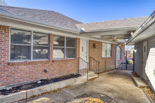 1402 Riverstone Court, College Station, TX 77845