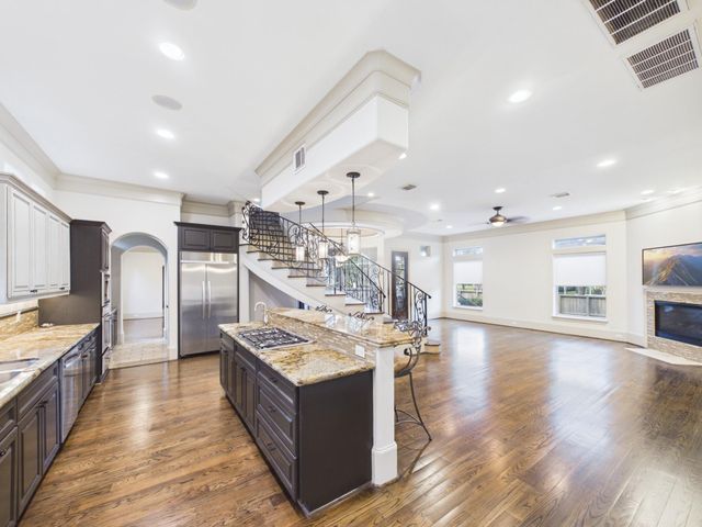 4003 Dumbarton Street, Houston, TX 77025