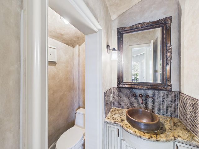 4003 Dumbarton Street, Houston, TX 77025