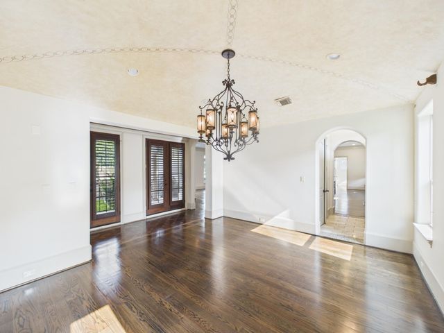 4003 Dumbarton Street, Houston, TX 77025