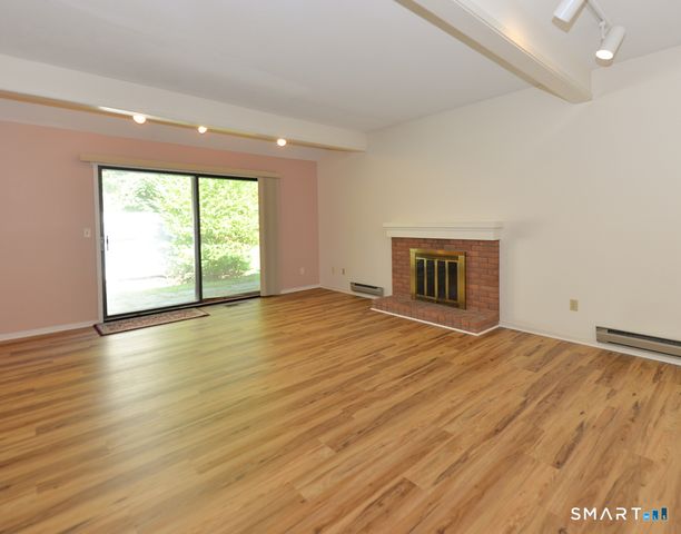 682 Heritage Village A, Southbury, CT 06488