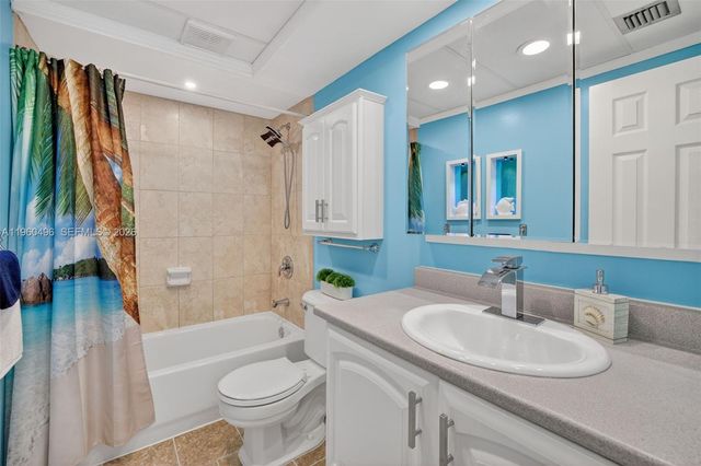 2801 Somerset Drive 205, Lauderdale Lakes, FL 33311