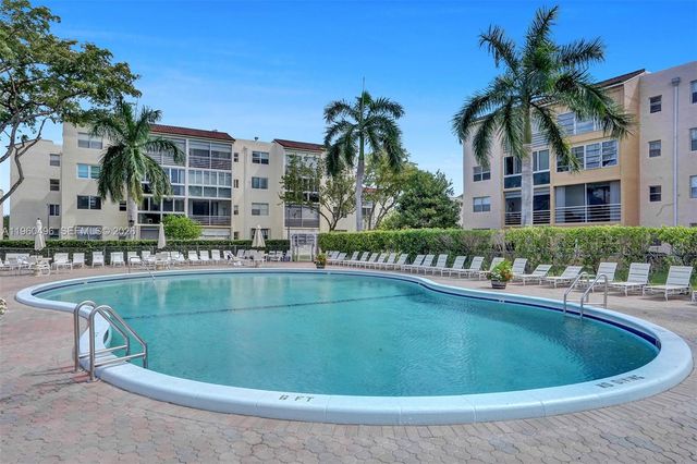 2801 Somerset Drive 205, Lauderdale Lakes, FL 33311