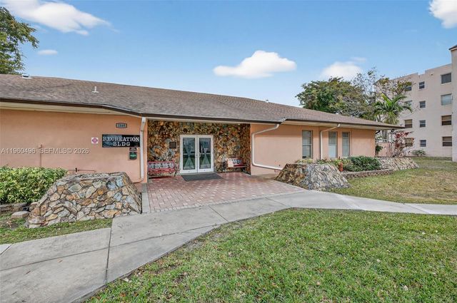 2801 Somerset Drive 205, Lauderdale Lakes, FL 33311