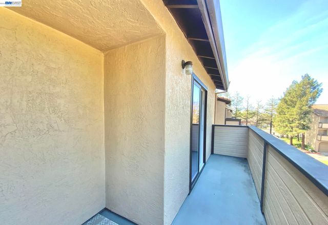 93 Shaniko Cmn 24, Fremont, CA 94539