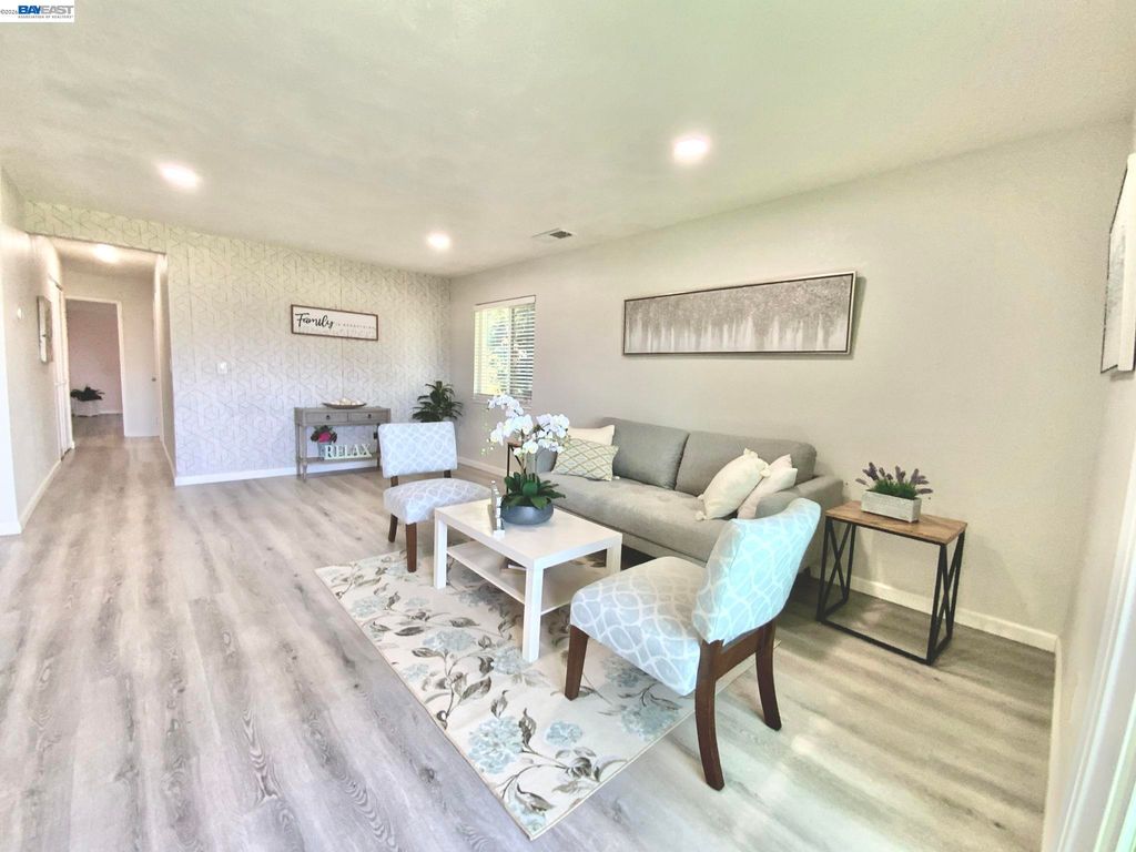 93 Shaniko Cmn 24, Fremont, CA 94539