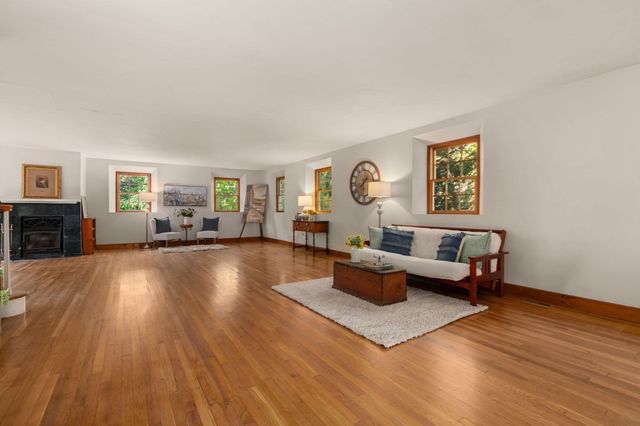 102 Concord Road, Sudbury, MA 01776