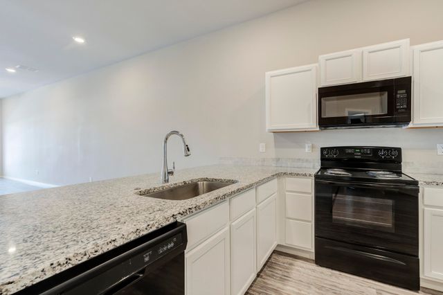 1915 Langford Avenue, Lubbock, TX 79407