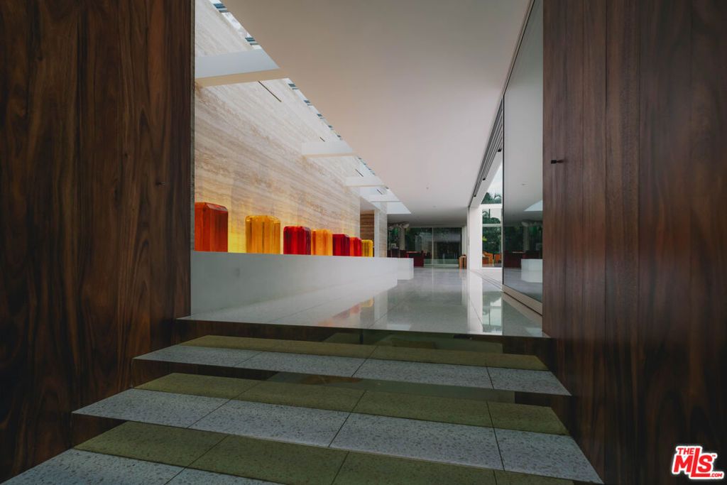 400 Castle Place, Beverly Hills, CA 90210 — photo 2