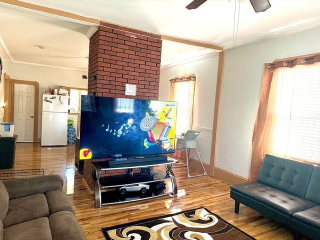 301 Davis St, New Bedford, MA 02746