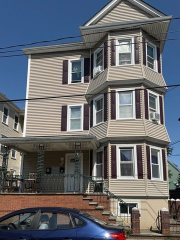 301 Davis St, New Bedford, MA 02746