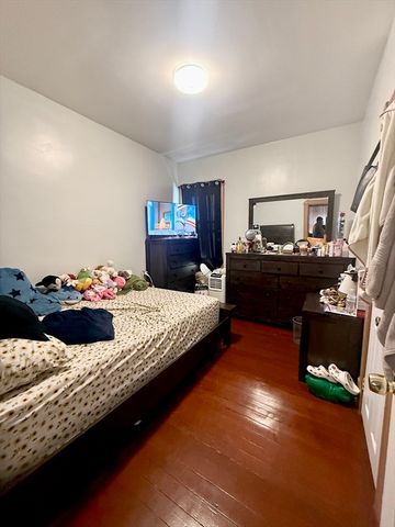 301 Davis St, New Bedford, MA 02746