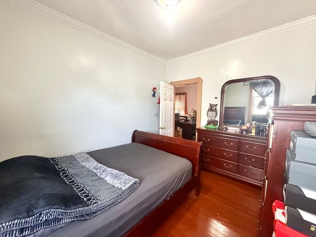 301 Davis St, New Bedford, MA 02746