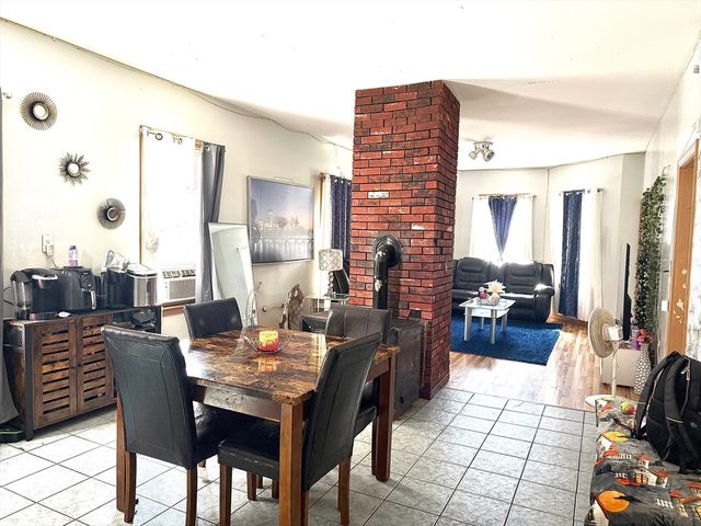 301 Davis St, New Bedford, MA 02746