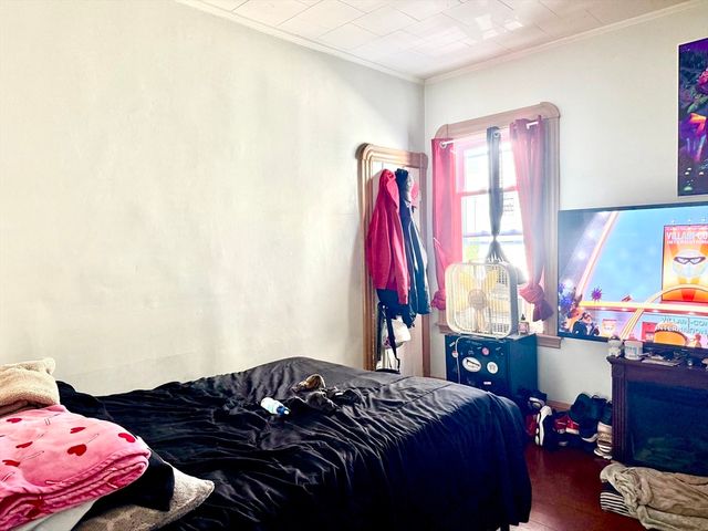 301 Davis St, New Bedford, MA 02746