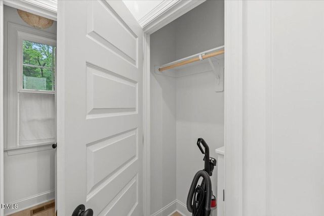 2045 Fernwood Way, Henderson, NC 27536