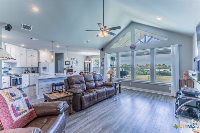 119 Lakewood Drive, Gatesville, TX 76528