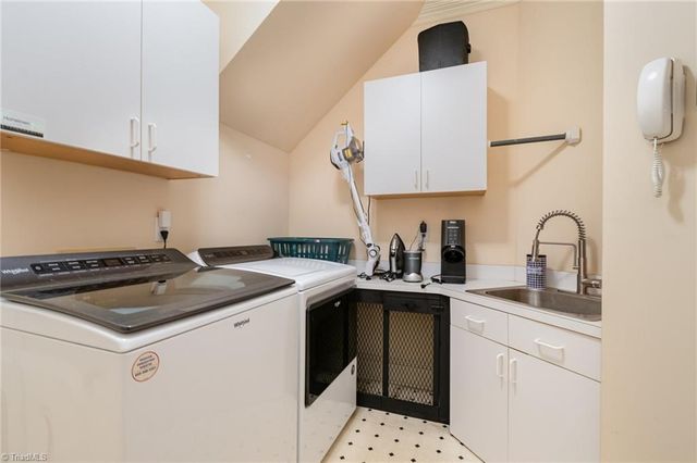 2512 Burch Point, High Point, NC 27265